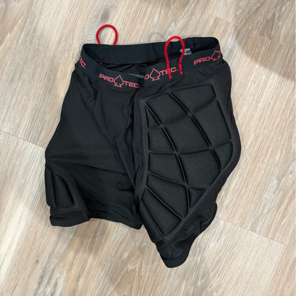 Protec Men’s Padded Snowboarding Shorts - S